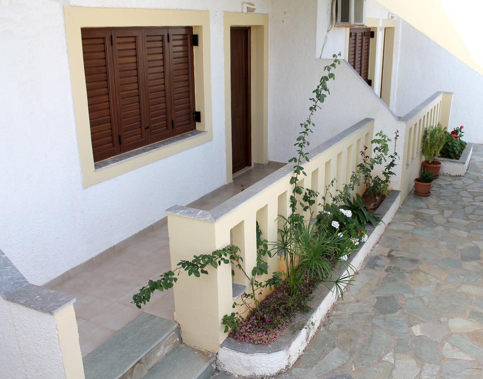 Flamingo Apartments Palekastro Exterior photo
